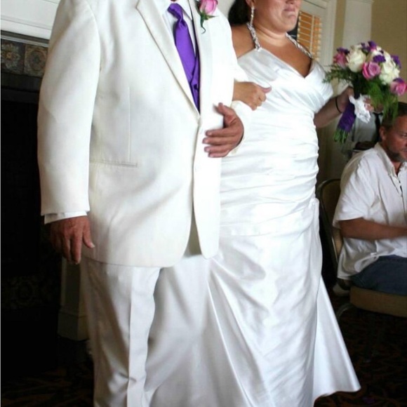 PLUS SIZE WEDDING DRESS - Picture 8 of 8